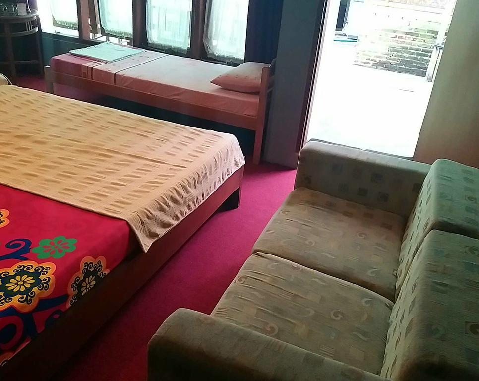 Homestay Triniti Lembang Exterior photo