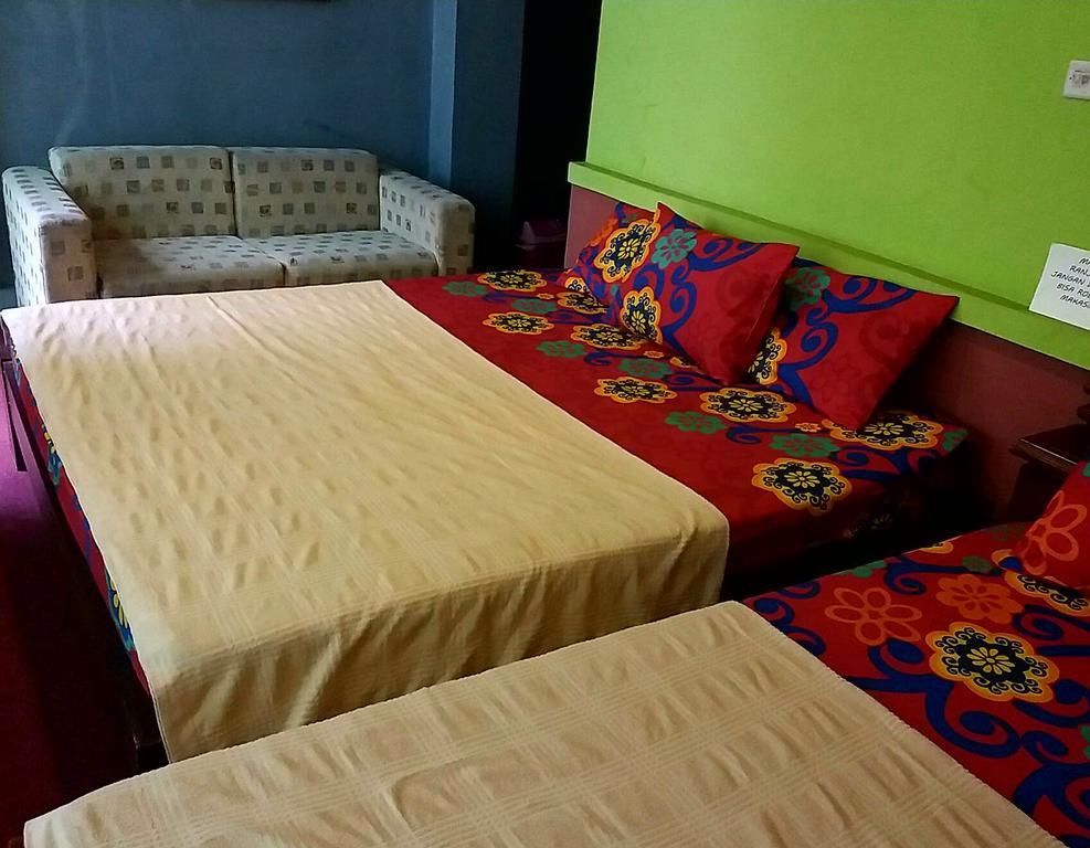 Homestay Triniti Lembang Exterior photo