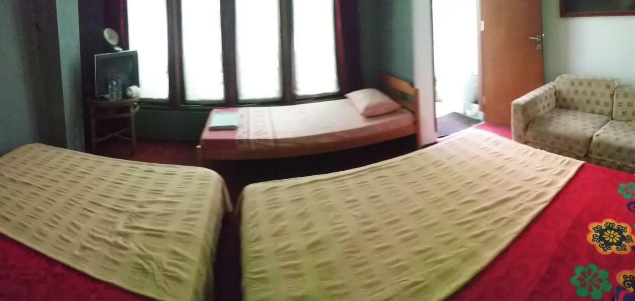Homestay Triniti Lembang Exterior photo